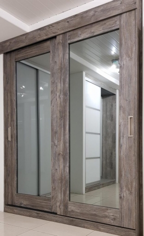 Herritage Door - Wood pasanda pine with grey mirror